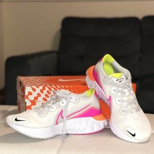 Nike Renew Run NIB